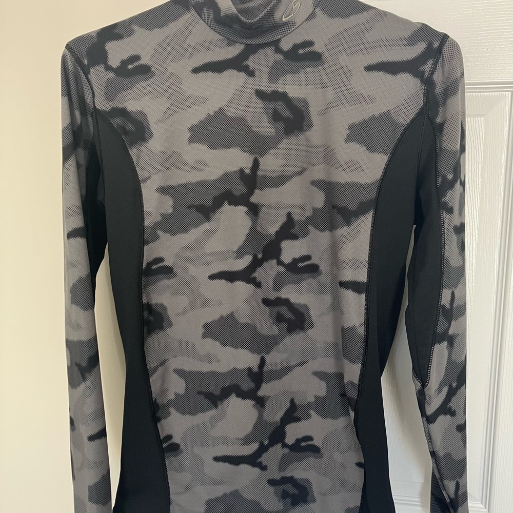 Champion Men's Black and Gray Rash Guard